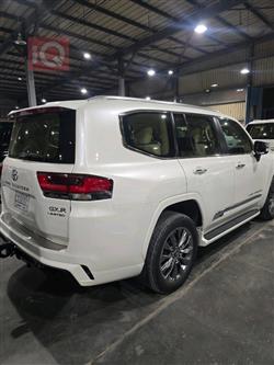 تۆیۆتا لاند کروزەر